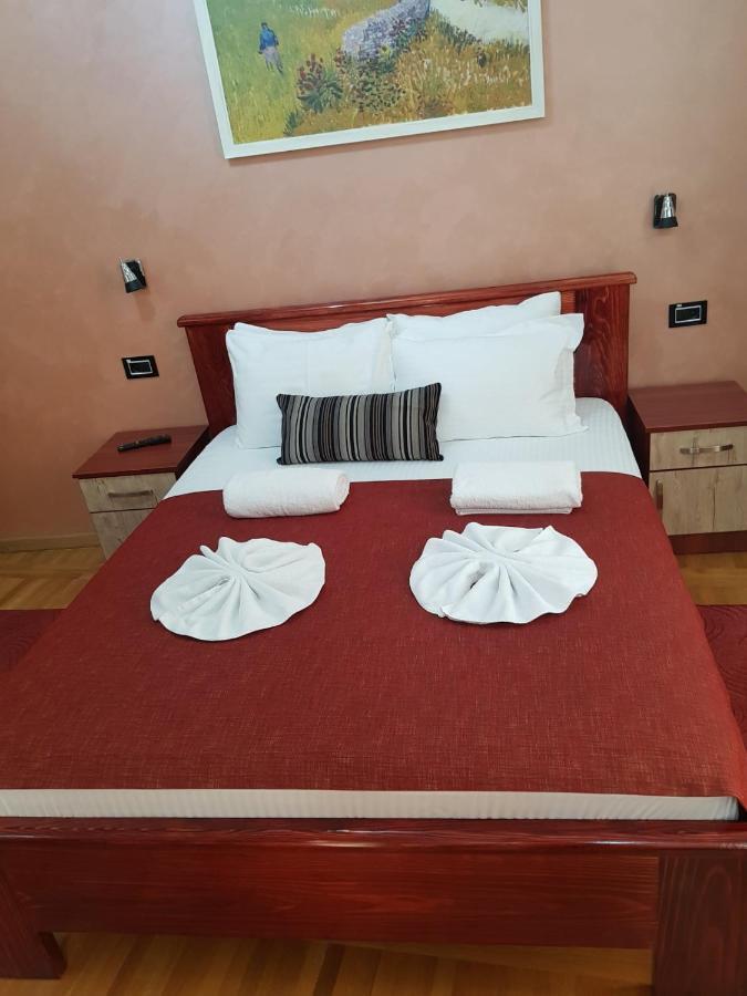 Hotel Kutko Pančevo Exterior foto